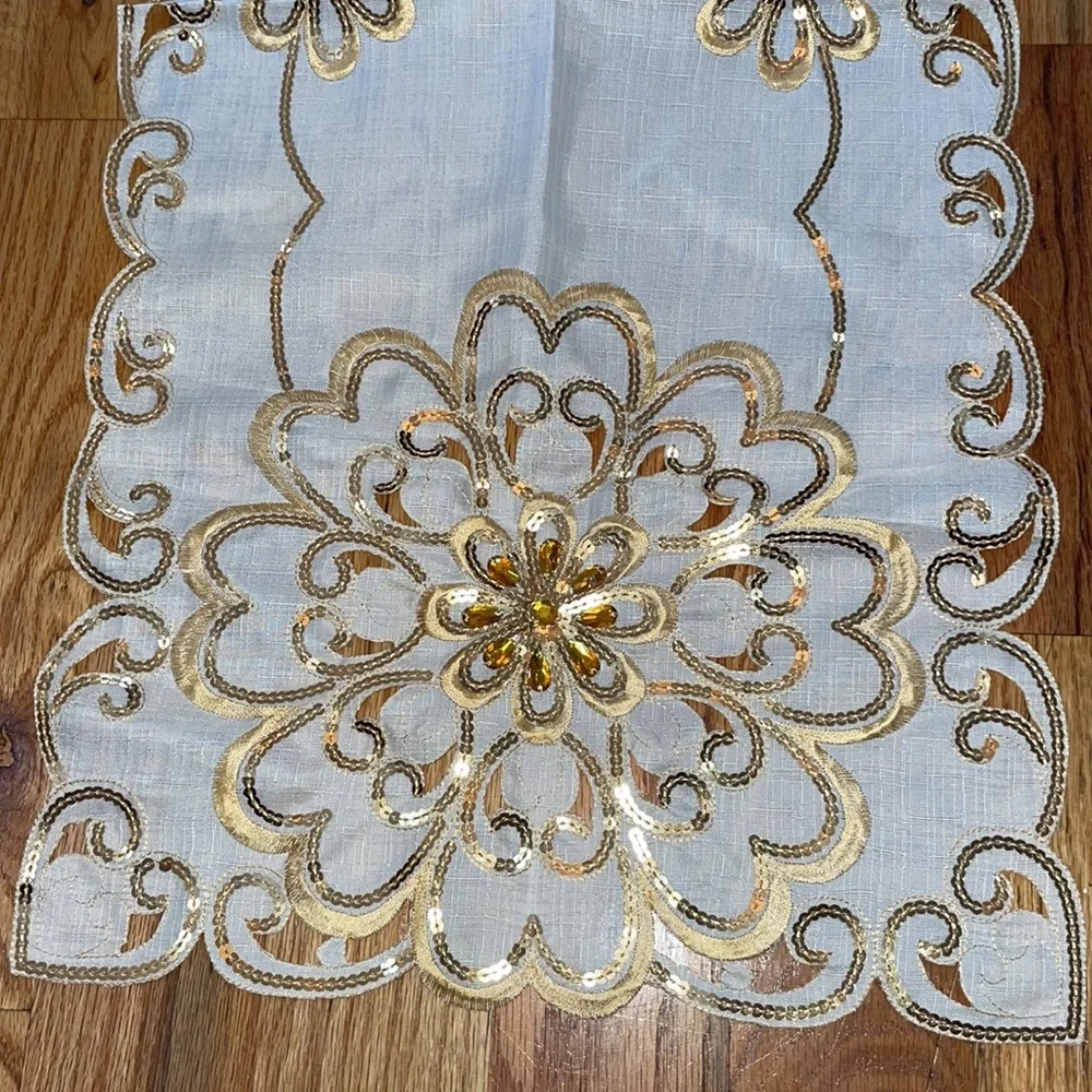 NEW Sequin floral Gold with being Rectangle table runner Doily 33 X15